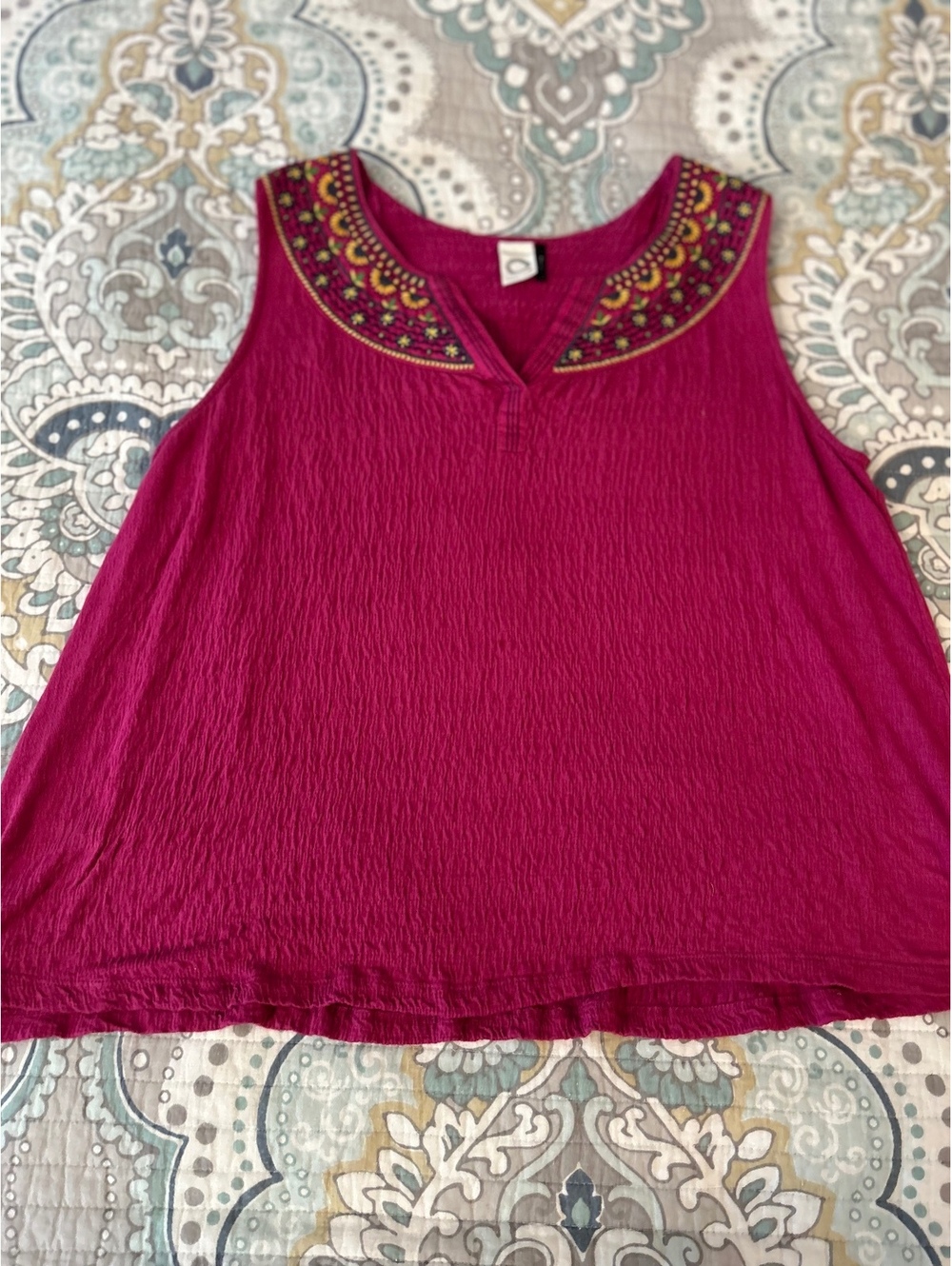 Anthropologie Akemi + Kin Embroidered Sleeveless Top Medium